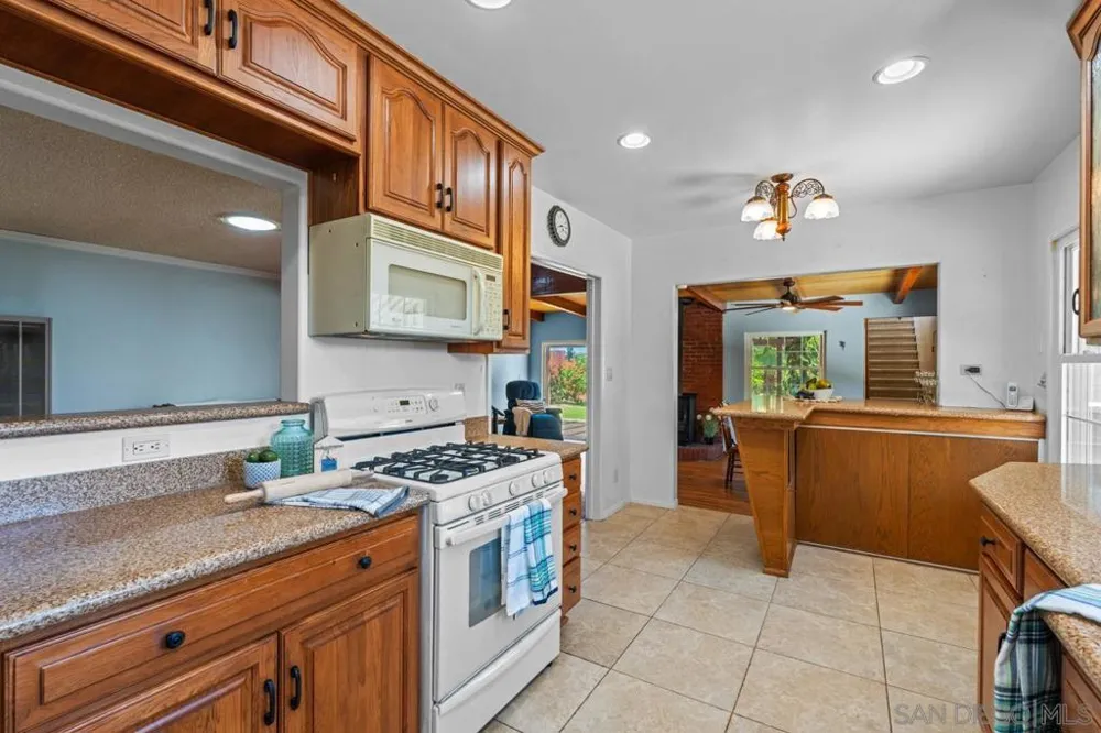 6031 Sinton La Mesa, CA 91942