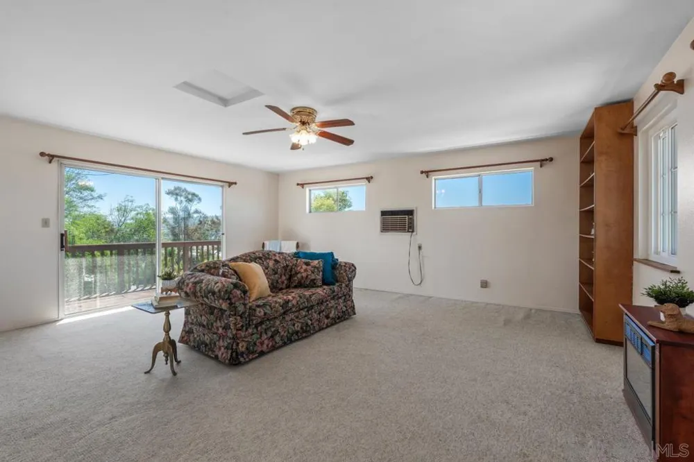 6031 Sinton La Mesa, CA 91942