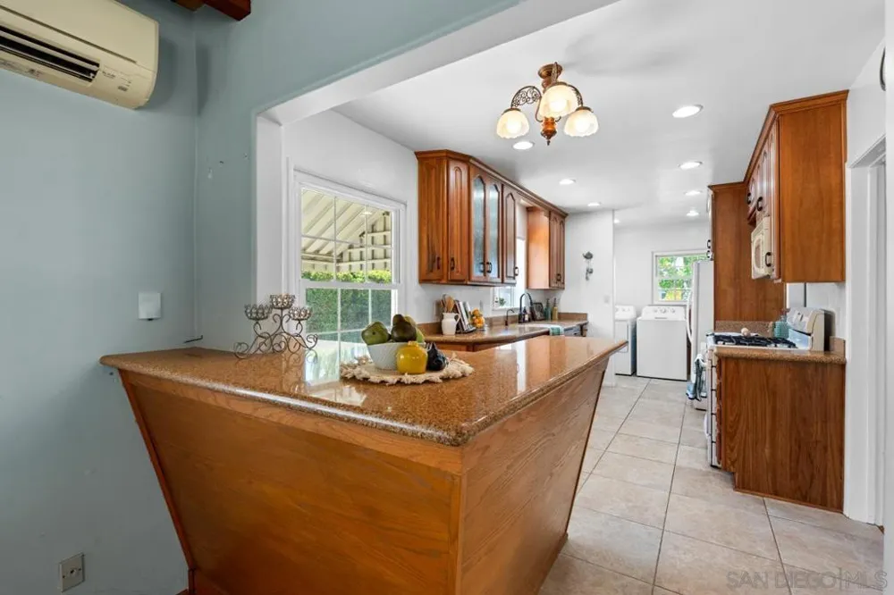 6031 Sinton La Mesa, CA 91942
