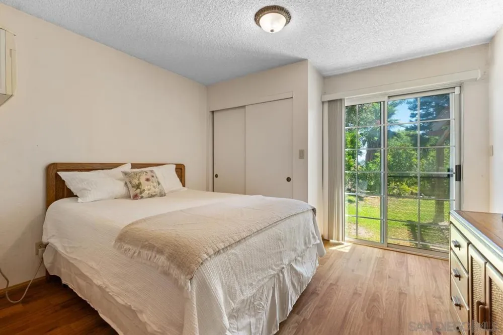 6031 Sinton La Mesa, CA 91942