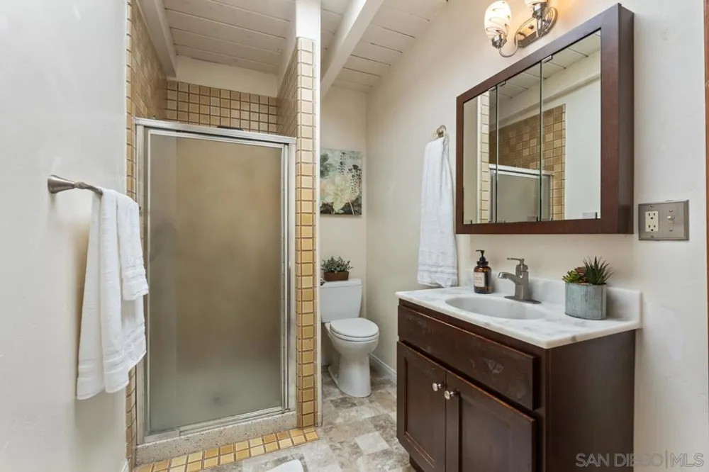 6031 Sinton La Mesa, CA 91942