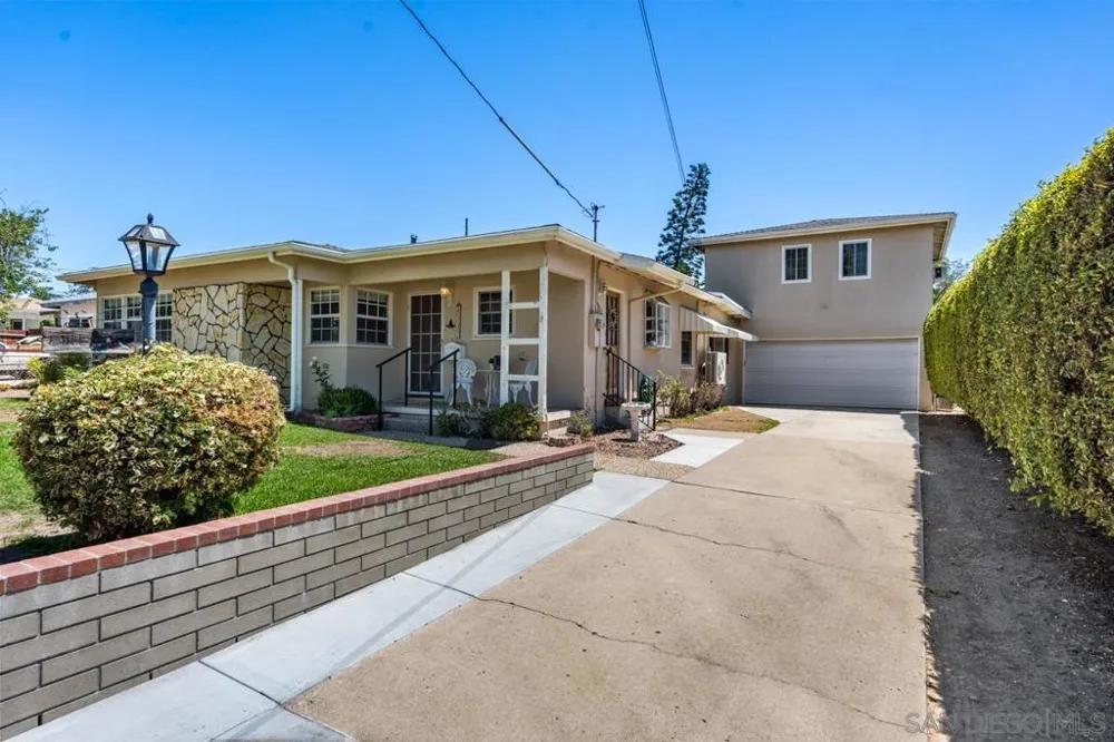 6031 Sinton La Mesa, CA 91942