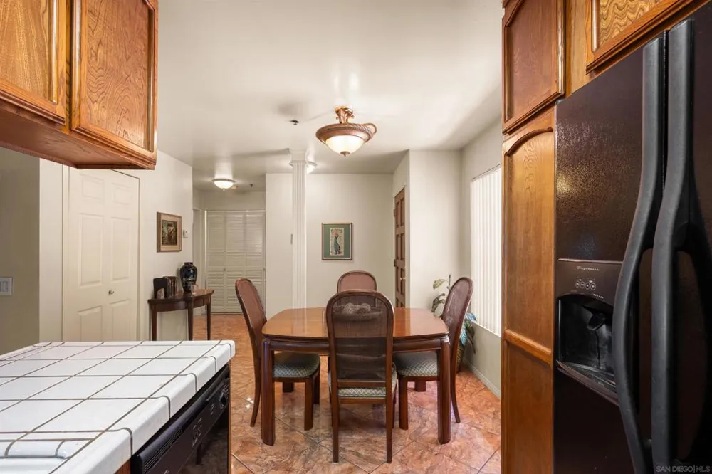 5649 Lake Park #102 La Mesa, CA 91942
