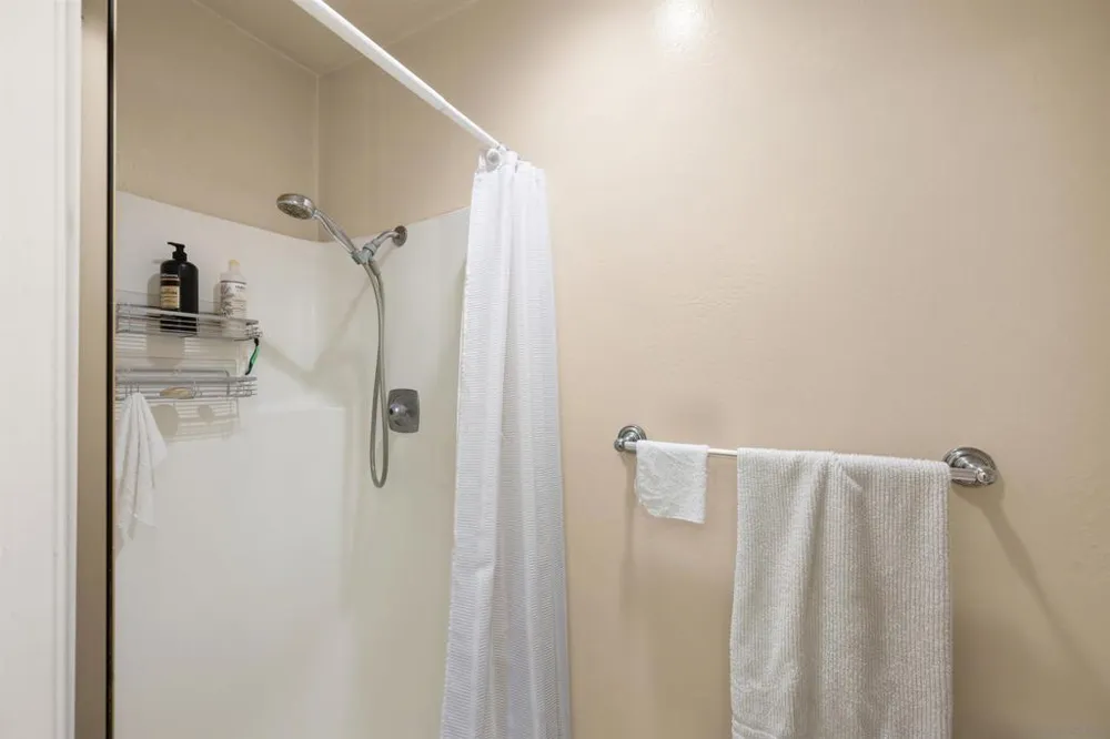 5649 Lake Park #102 La Mesa, CA 91942