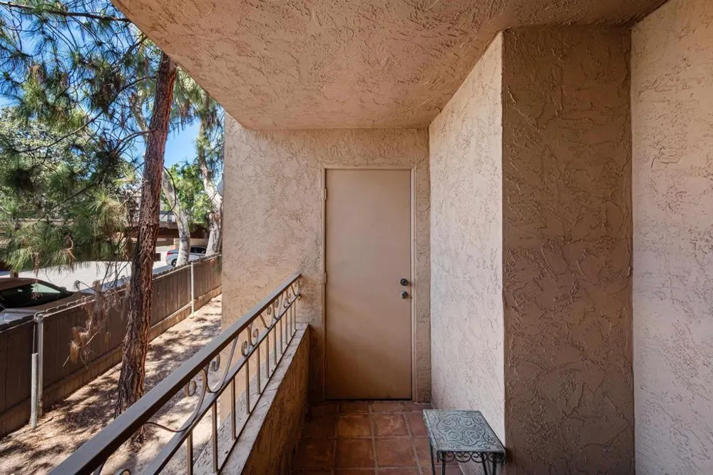 5649 Lake Park #102 La Mesa, CA 91942