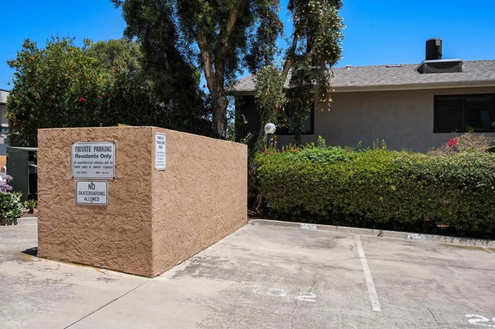 5649 Lake Park #102 La Mesa, CA 91942