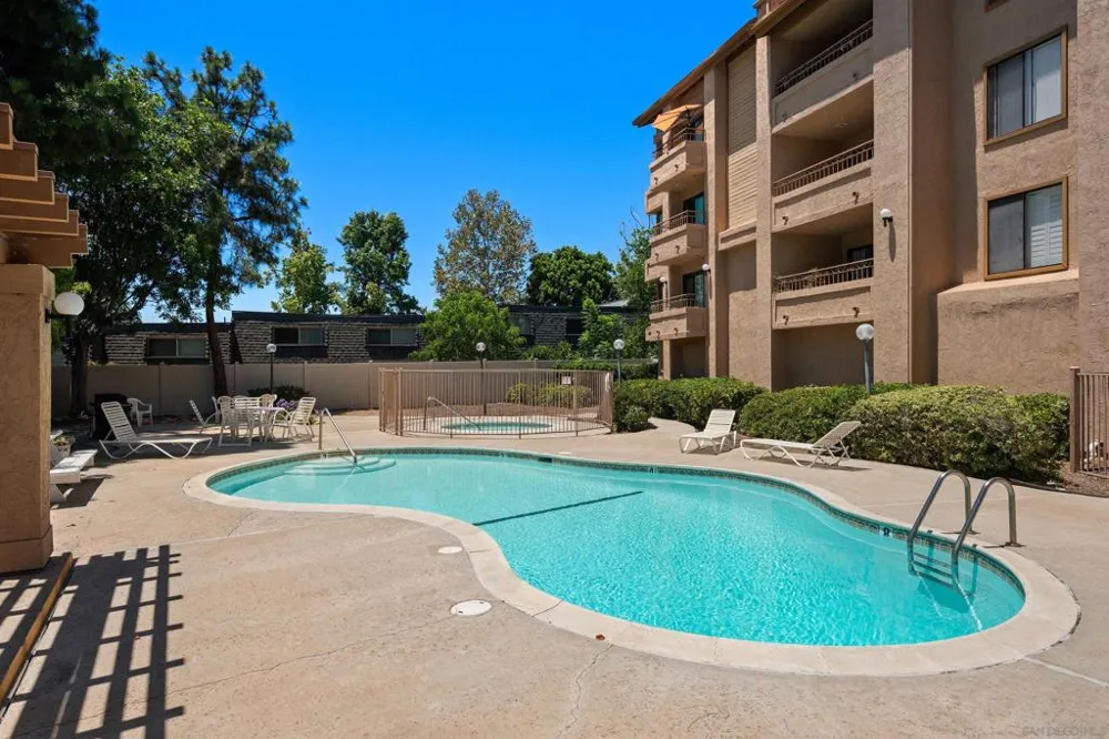 5649 Lake Park #102 La Mesa, CA 91942