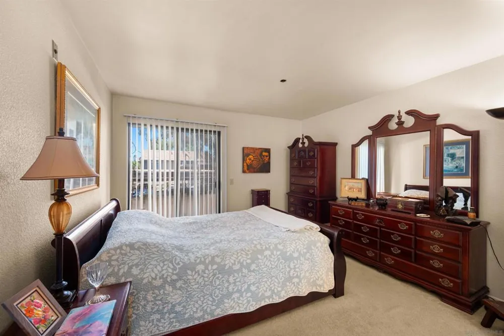 5649 Lake Park #102 La Mesa, CA 91942