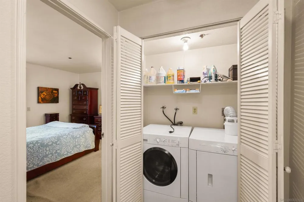 5649 Lake Park #102 La Mesa, CA 91942