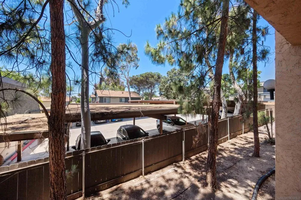 5649 Lake Park #102 La Mesa, CA 91942