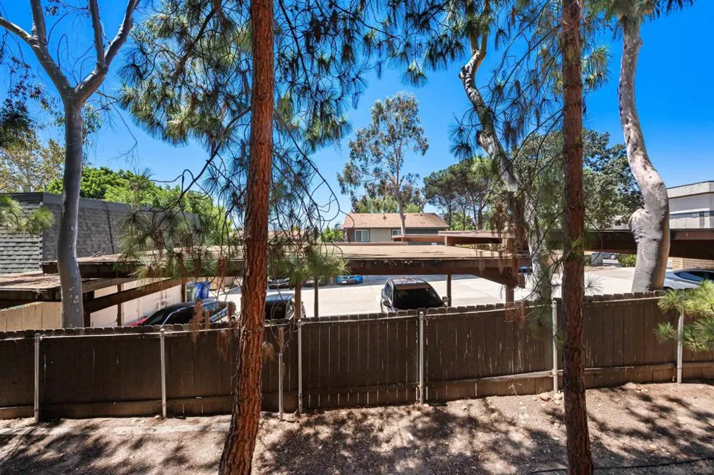 5649 Lake Park #102 La Mesa, CA 91942