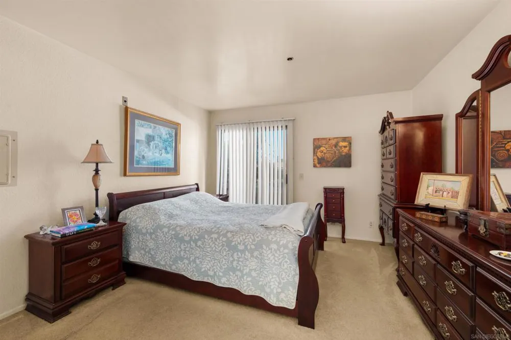 5649 Lake Park #102 La Mesa, CA 91942