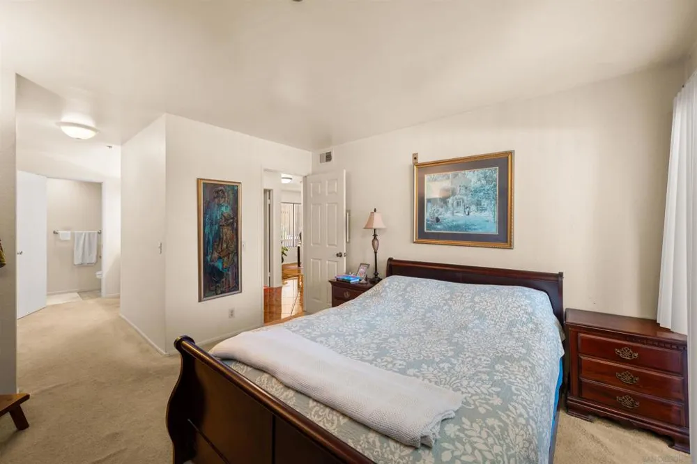 5649 Lake Park #102 La Mesa, CA 91942