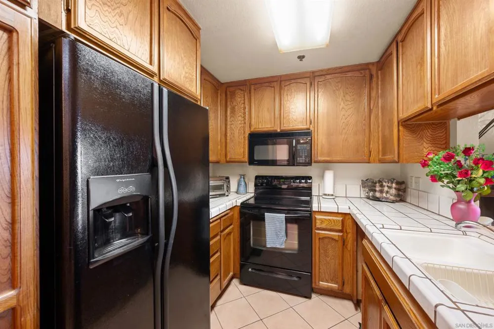 5649 Lake Park #102 La Mesa, CA 91942
