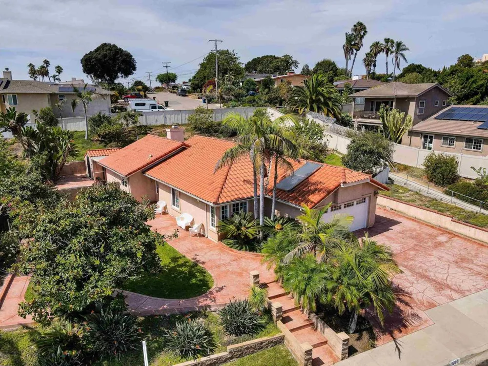 387 Bay Leaf Dr Chula Vista, CA 91910