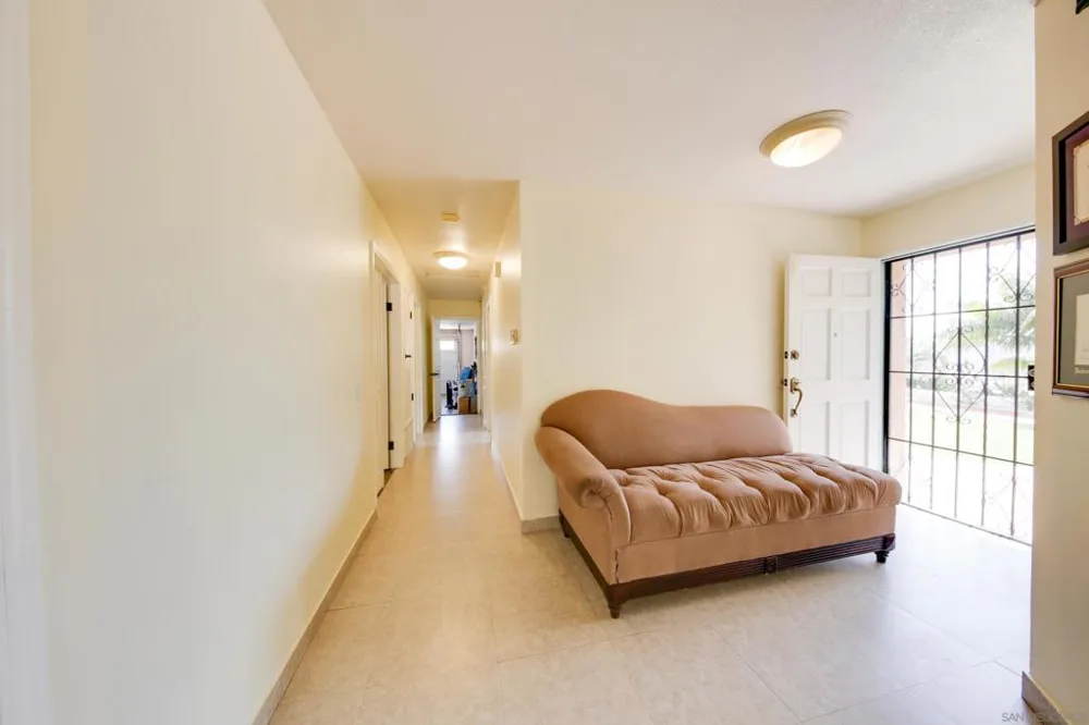 387 Bay Leaf Dr Chula Vista, CA 91910