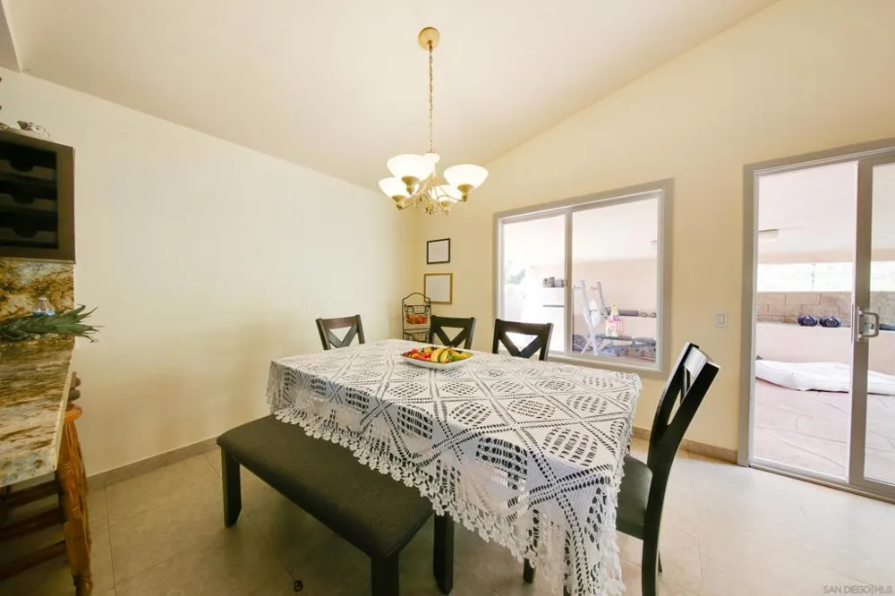 387 Bay Leaf Dr Chula Vista, CA 91910