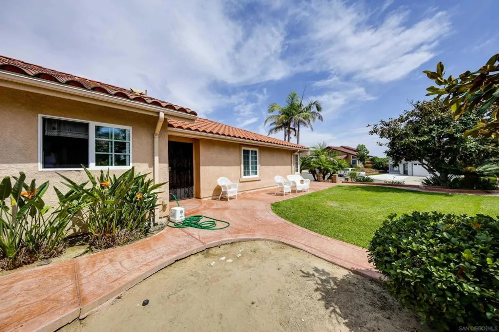 387 Bay Leaf Dr Chula Vista, CA 91910