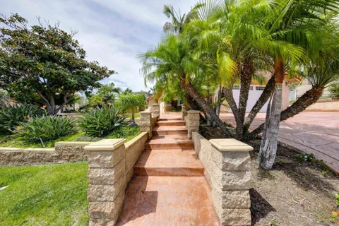 387 Bay Leaf Dr