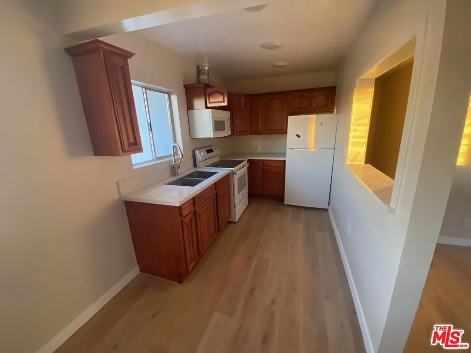 512 Evergreen Street #309 Inglewood, CA 90302