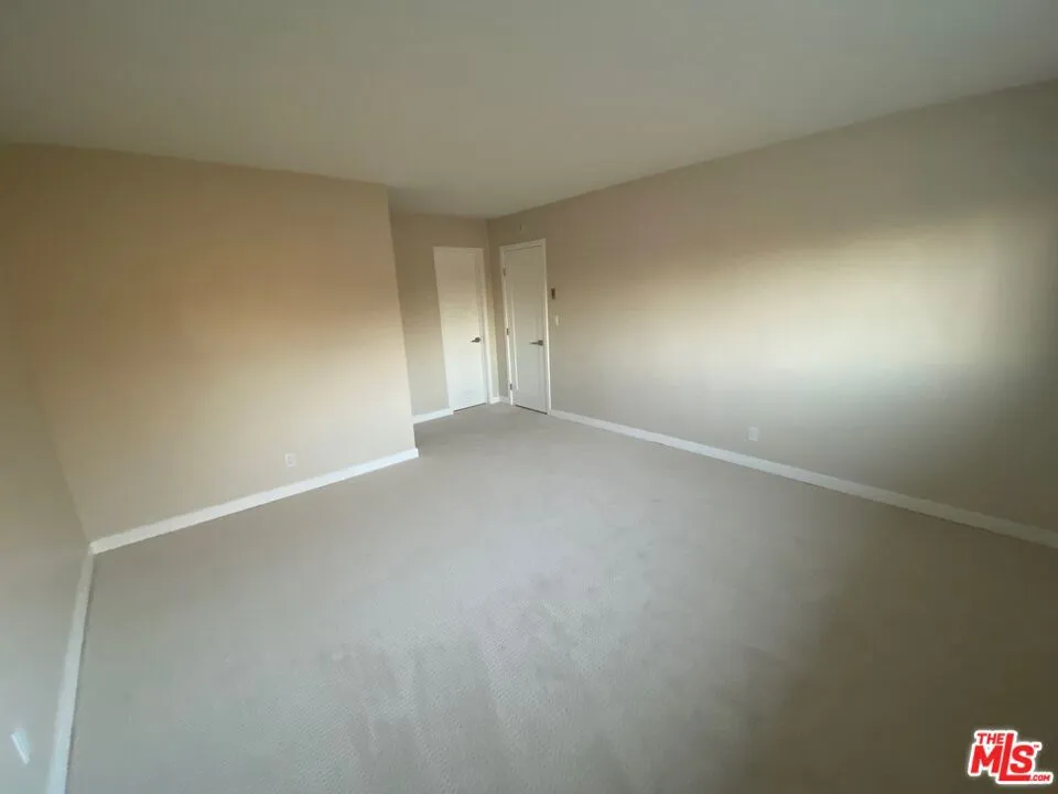 512 Evergreen Street #309 Inglewood, CA 90302