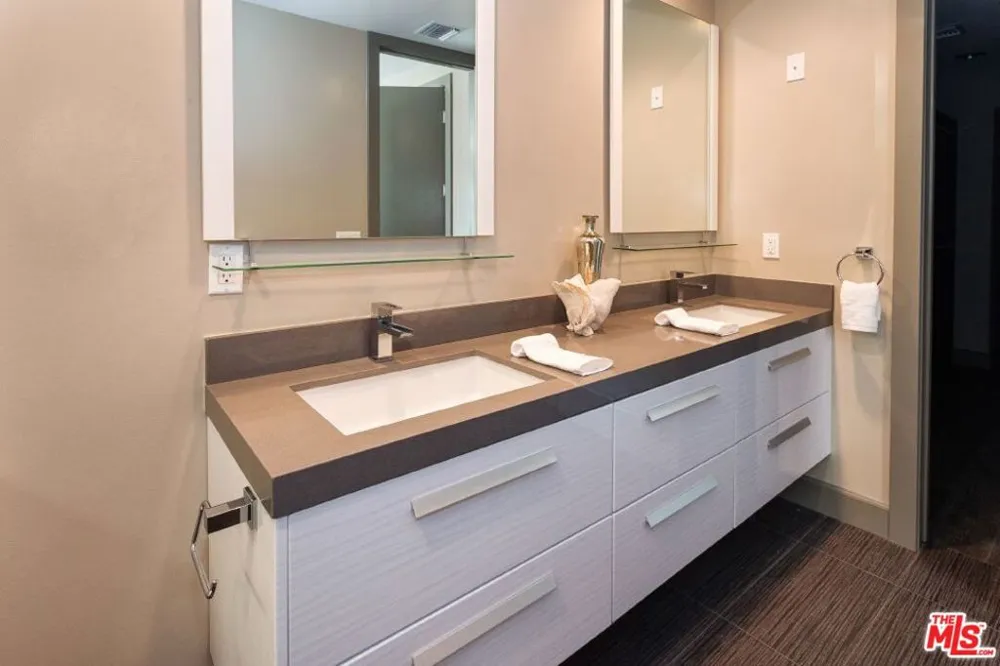 1217 HORN AVENUE #104 West Hollywood, CA 90069