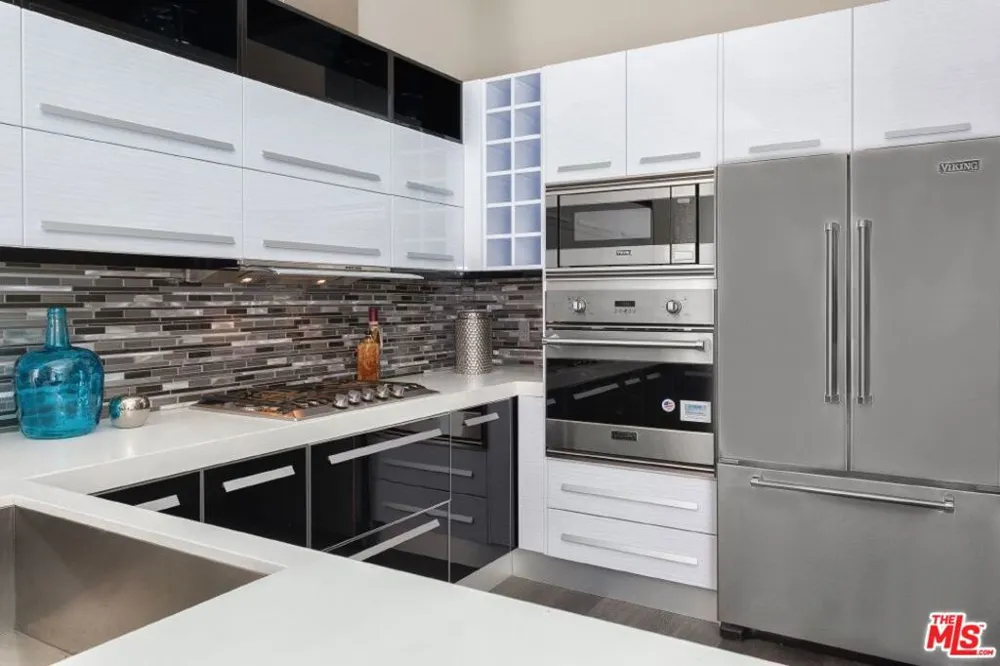 1217 HORN AVENUE #104 West Hollywood, CA 90069