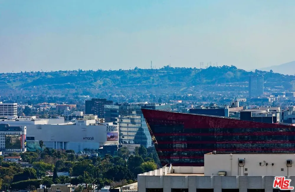 1217 HORN AVENUE #104 West Hollywood, CA 90069