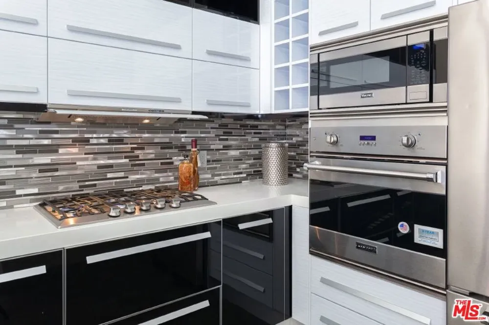 1217 HORN AVENUE #104 West Hollywood, CA 90069
