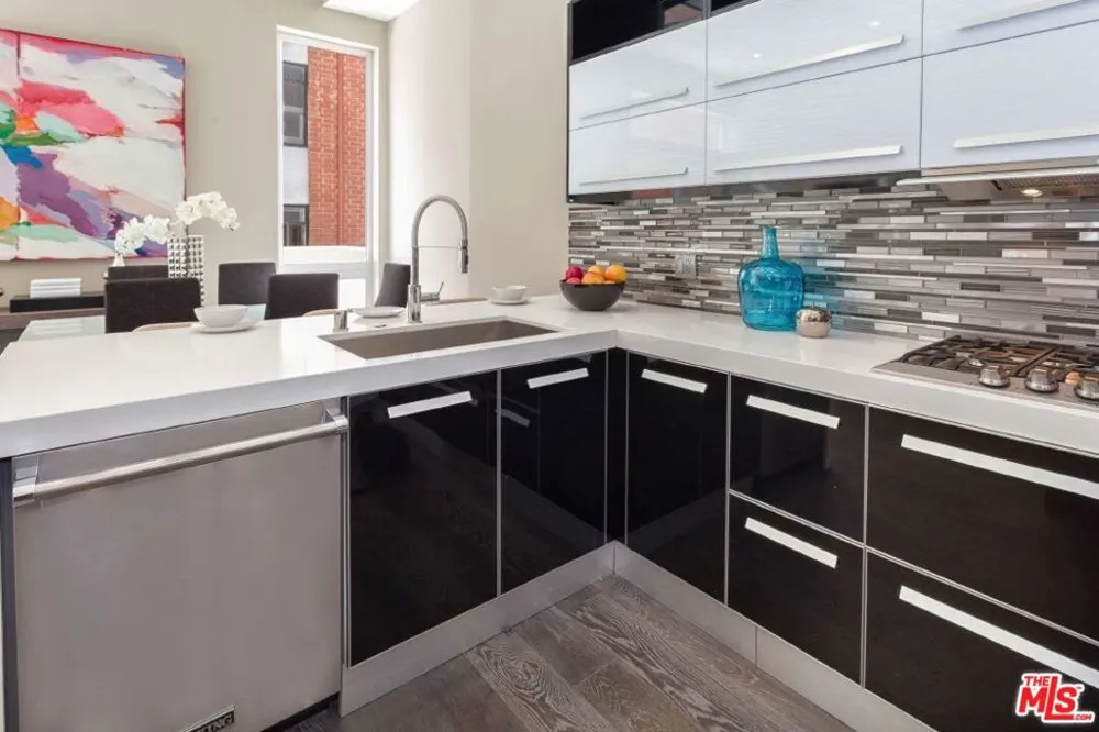 1217 HORN AVENUE #104 West Hollywood, CA 90069
