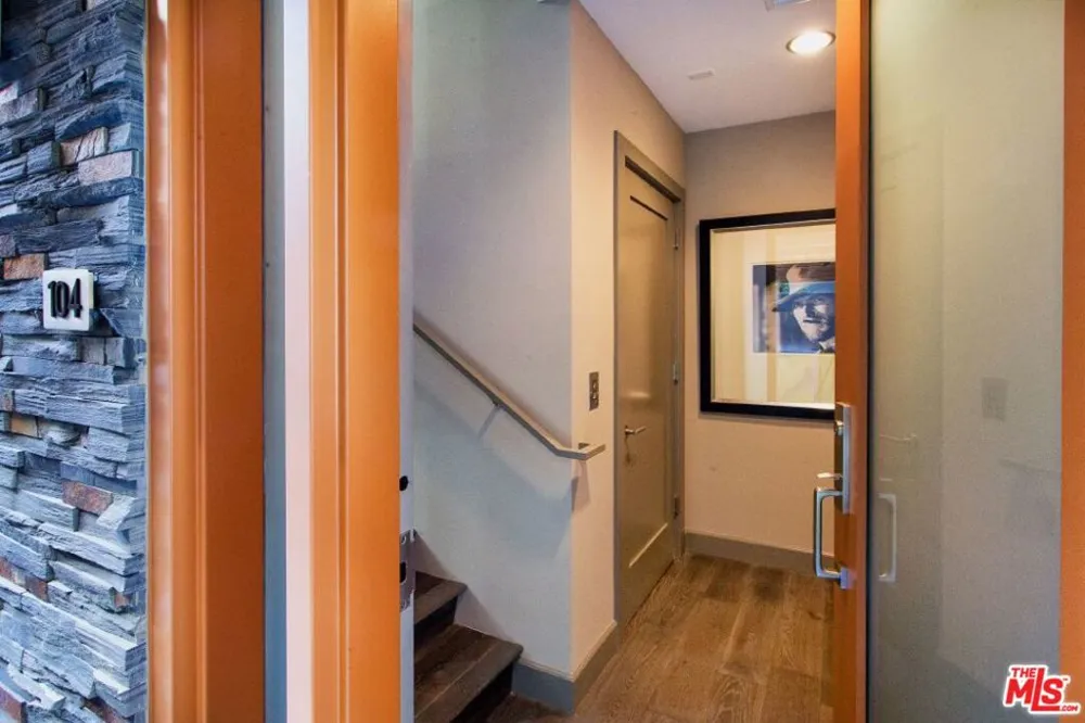 1217 HORN AVENUE #104 West Hollywood, CA 90069