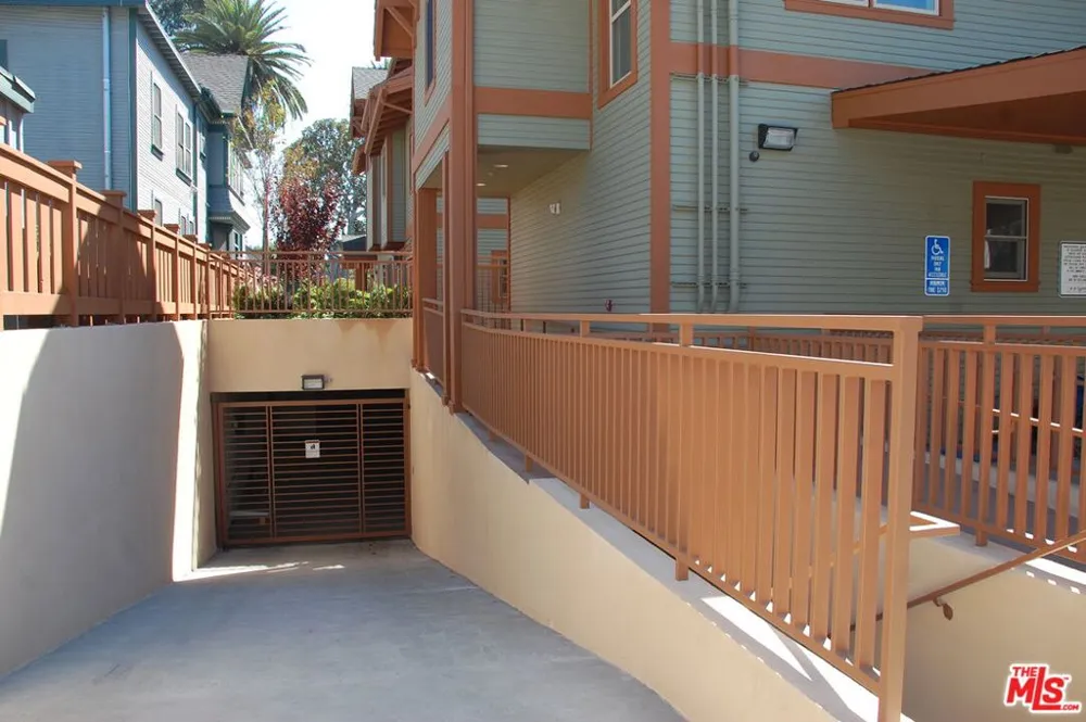 2317 Scarff Street #B Los Angeles, CA 90007