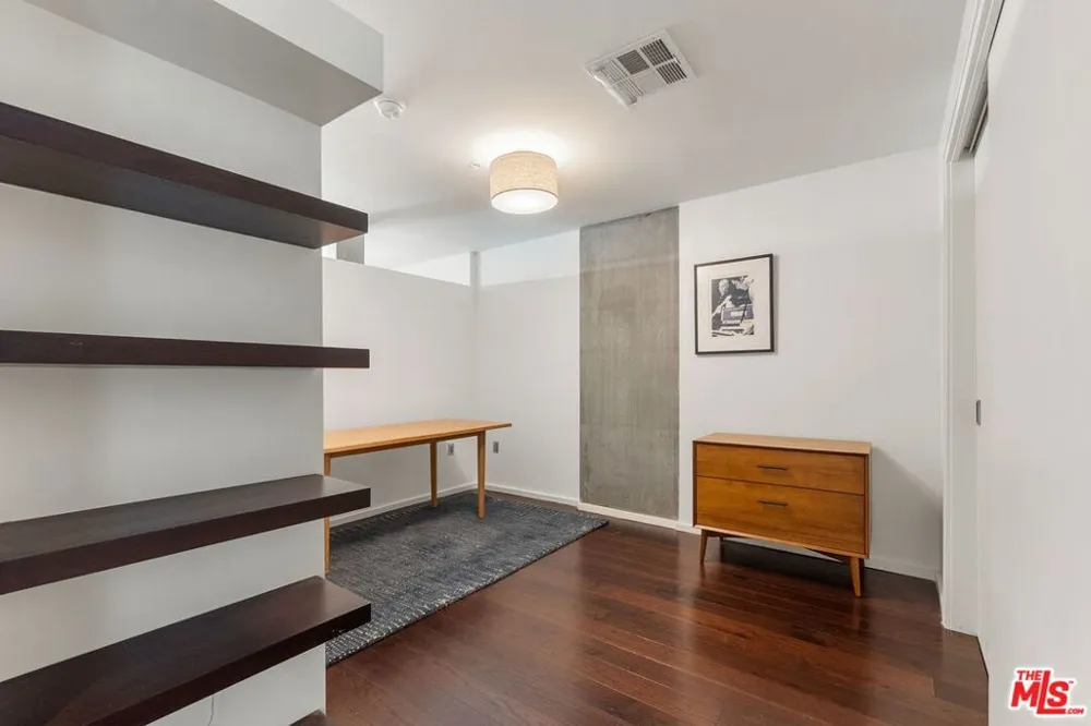 1155 S Grand Avenue #808 Los Angeles, CA 90015