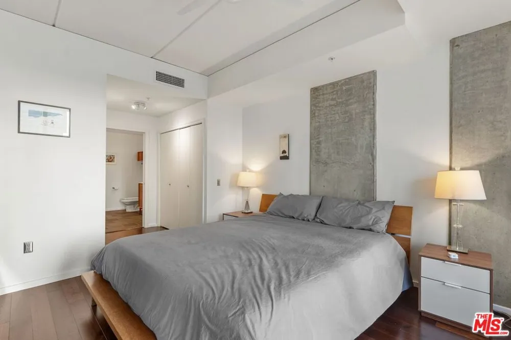 1155 S Grand Avenue #808 Los Angeles, CA 90015