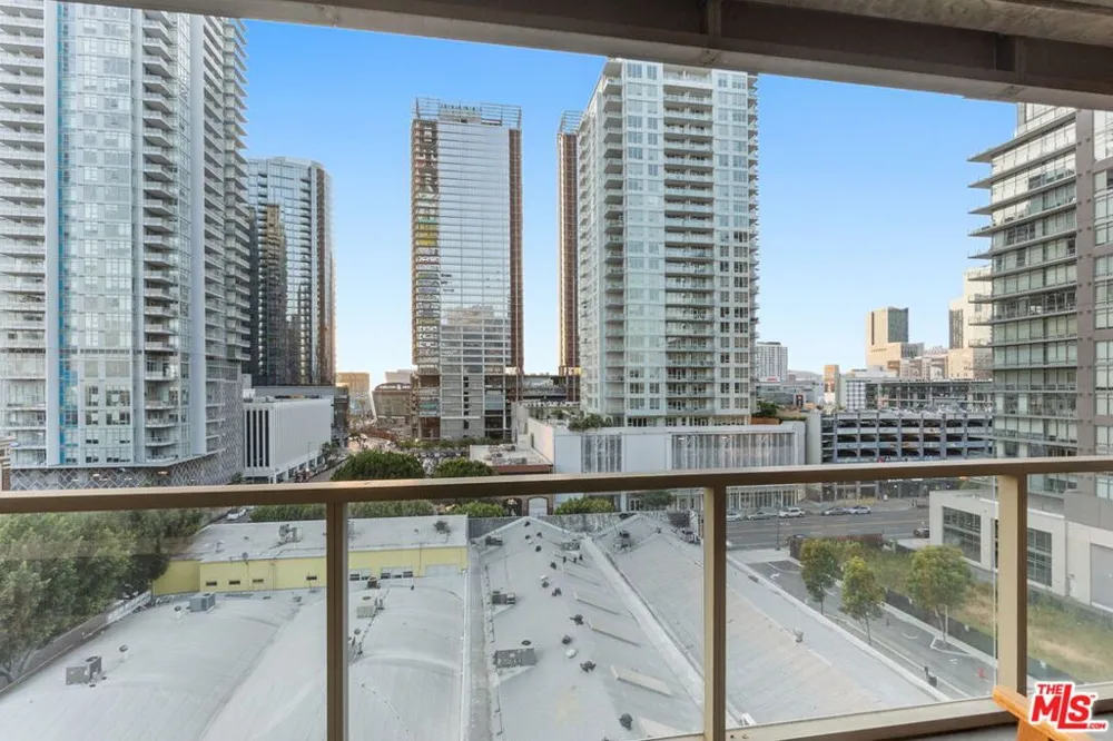 1155 S Grand Avenue #808 Los Angeles, CA 90015