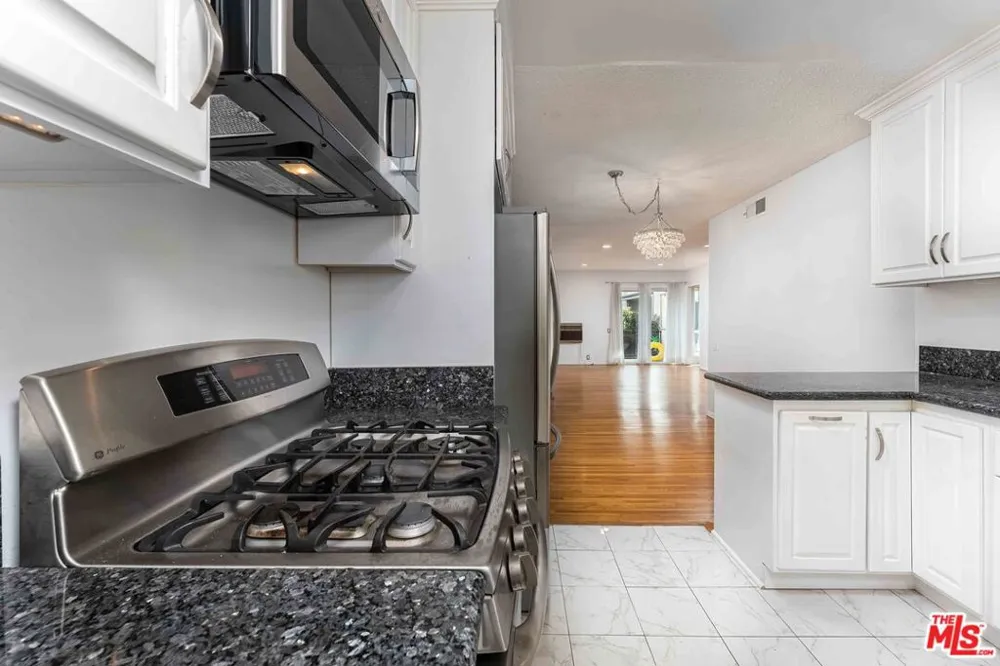 3166 S Sepulveda Boulevard #28 Los Angeles, CA 90034