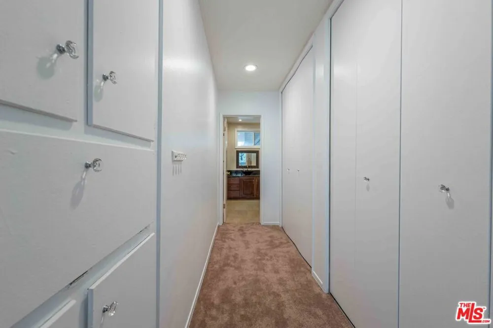 3166 S Sepulveda Boulevard #28 Los Angeles, CA 90034
