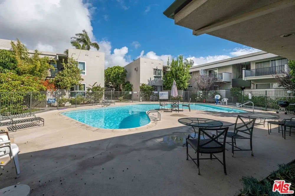 3166 S Sepulveda Boulevard #28 Los Angeles, CA 90034