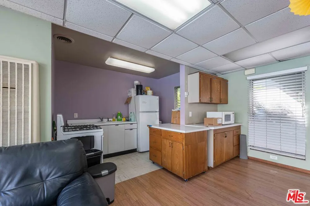 3166 S Sepulveda Boulevard #28 Los Angeles, CA 90034