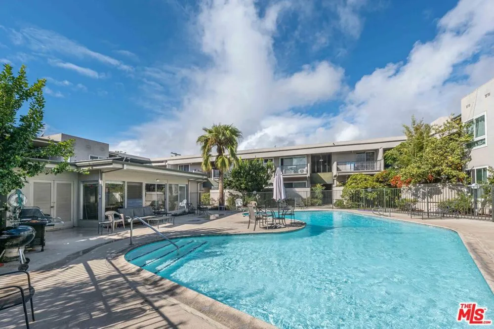 3166 S Sepulveda Boulevard #28 Los Angeles, CA 90034