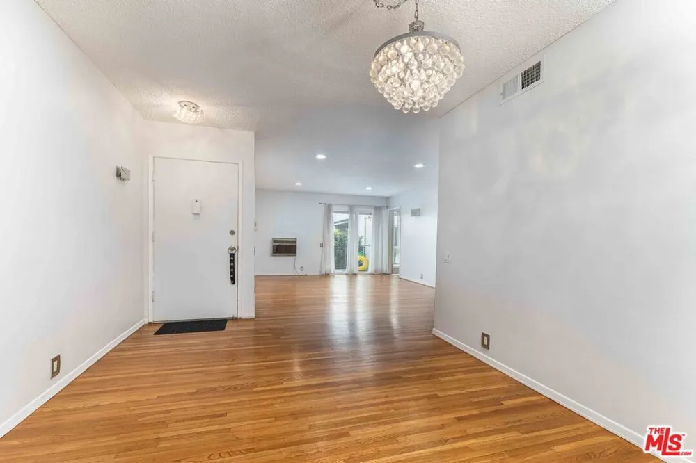 3166 S Sepulveda Boulevard #28 Los Angeles, CA 90034