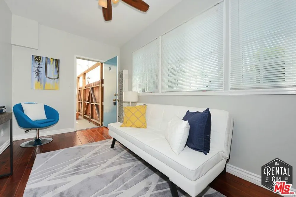 2400 Pacific Avenue #6 Venice, CA 90291