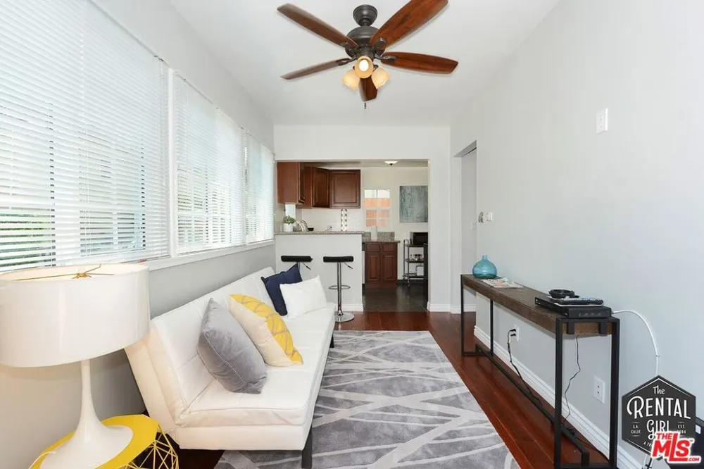2400 Pacific Avenue #6 Venice, CA 90291