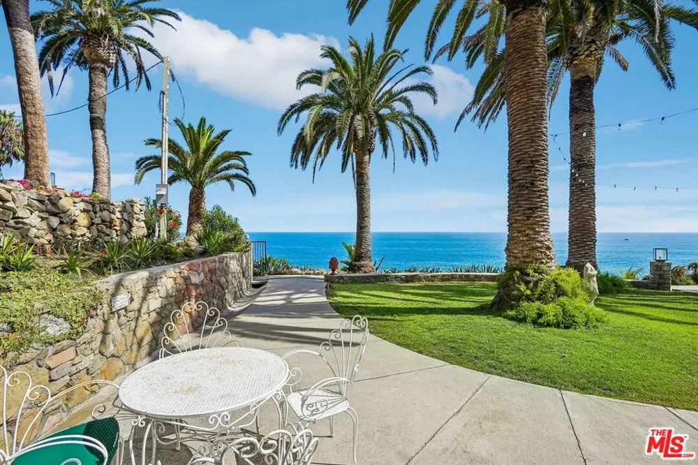 19419 Pacific Coast Highway Malibu, CA 90265
