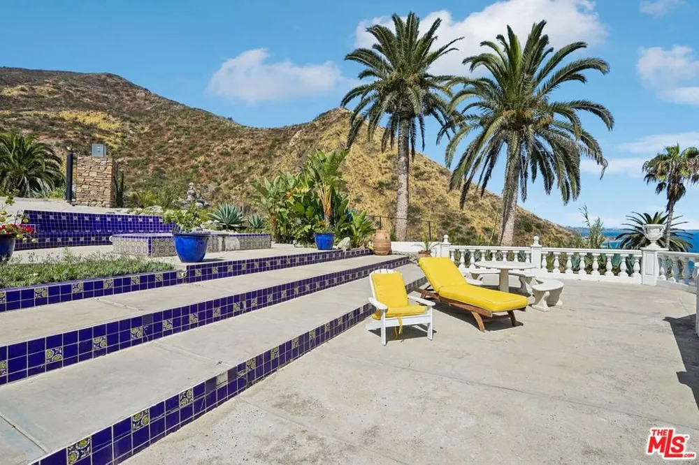 19419 Pacific Coast Highway Malibu, CA 90265