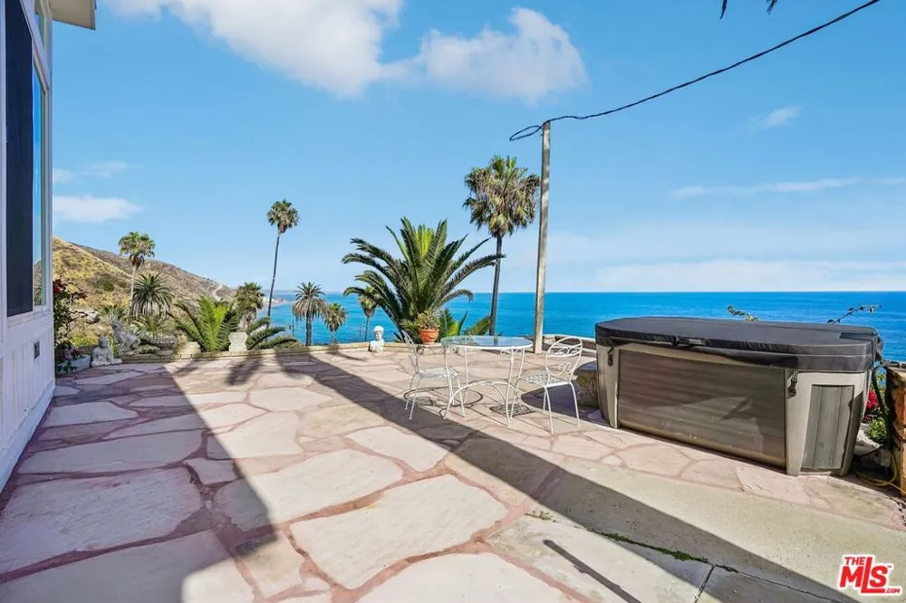 19419 Pacific Coast Highway Malibu, CA 90265