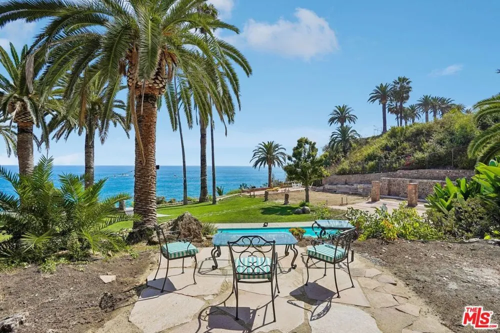 19419 Pacific Coast Highway Malibu, CA 90265