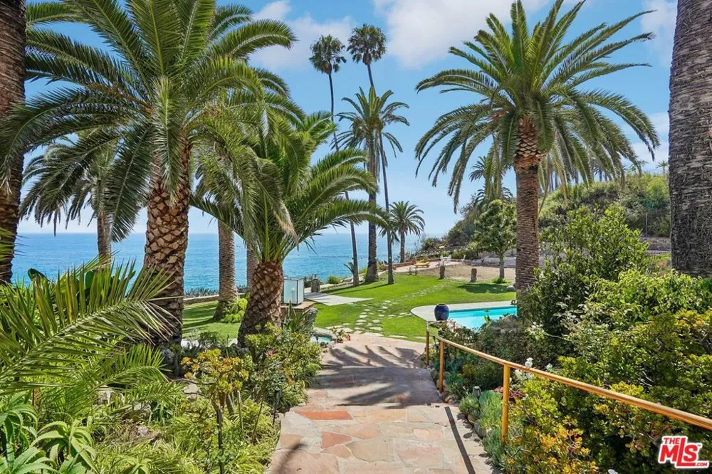 19419 Pacific Coast Highway Malibu, CA 90265