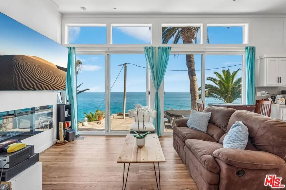 19419 Pacific Coast Highway Malibu, CA 90265