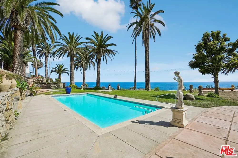 19419 Pacific Coast Highway Malibu, CA 90265